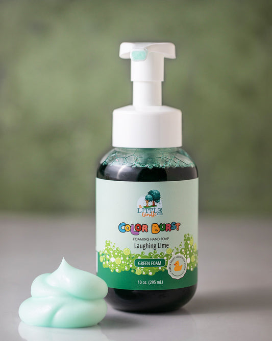 Savon moussant non toxique et coloré pour enfants. Mousse verte. Parfum citron vert.