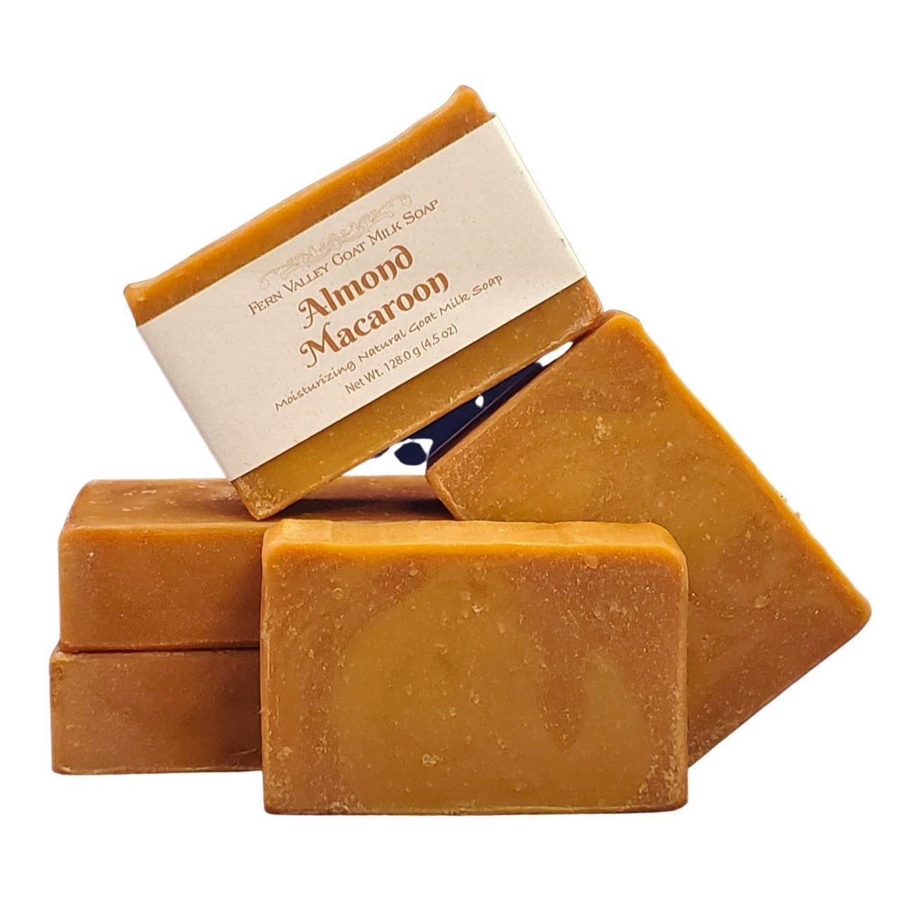 Jabón artesanal de leche de cabra | Aroma de macarrones con almendras
