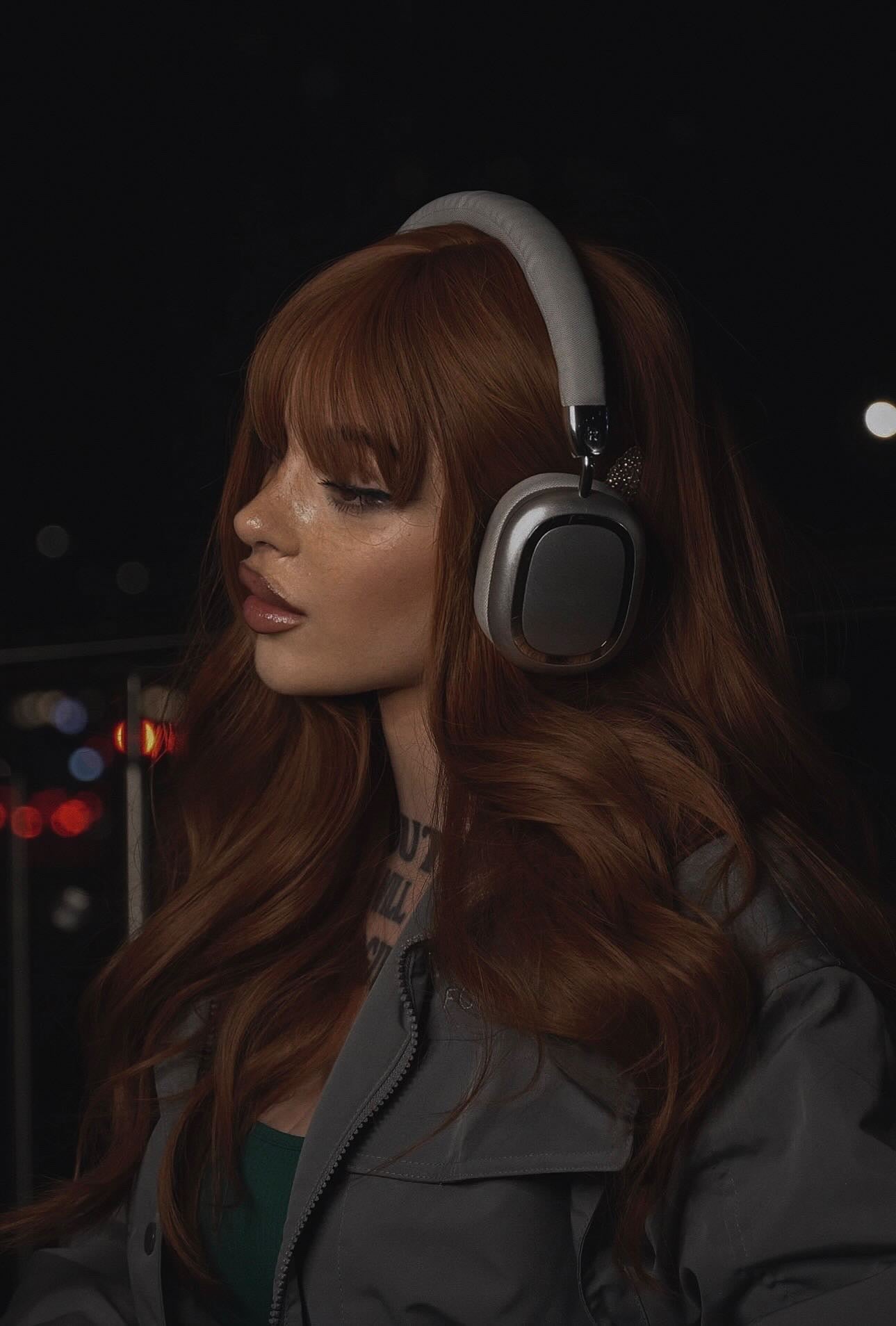 Get this look with 24 inches Copper Wig RACHEL