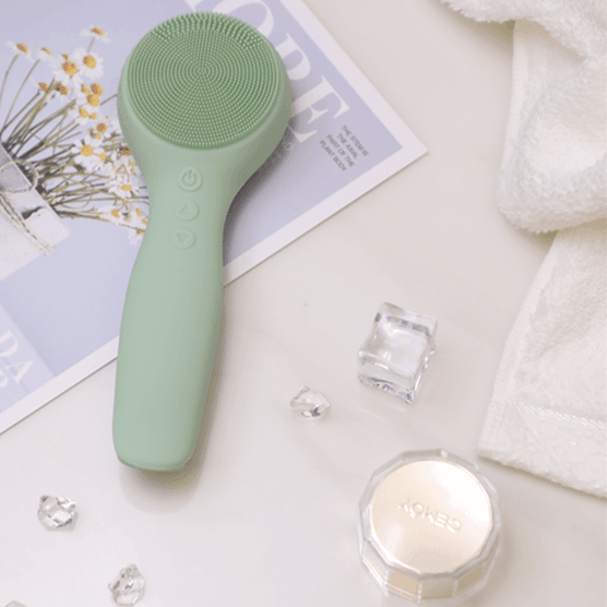 IUV Sonic LED Red/Blue Silicone Thermo Cleansing Brush with Microcurrent
