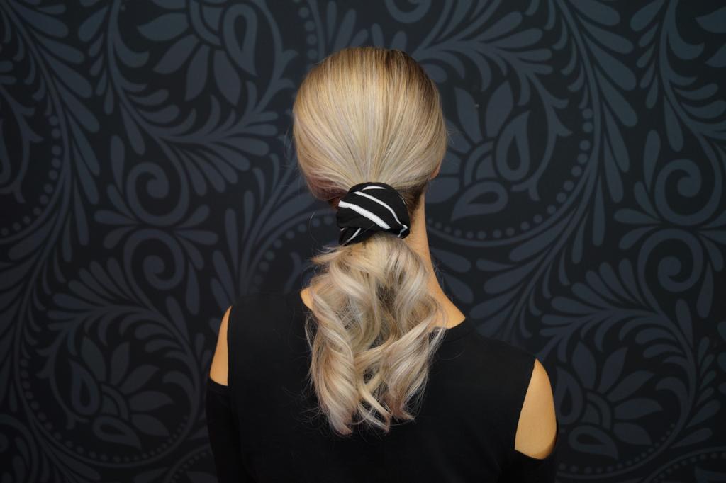 Rue - Wide Style  Sports Wrap (Pin Stripes)