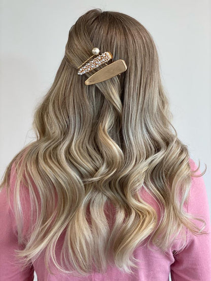 Queen Victoria - Pearl Statement Bobby Pins (2pc)