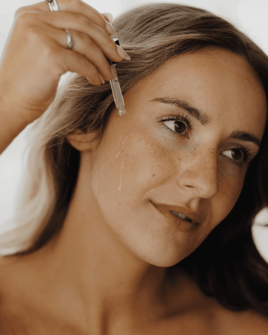 Vitré (Self-Tanning Serum)