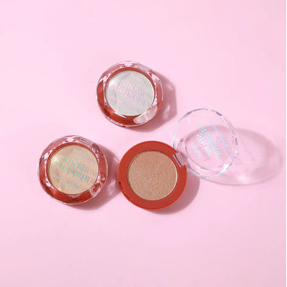 Show Stopper: Shimmer Highlighter