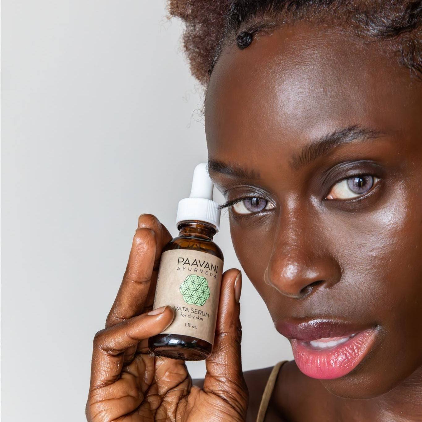 Suero Vata | Aceite facial ayurvédico para pieles secas y delicadas
