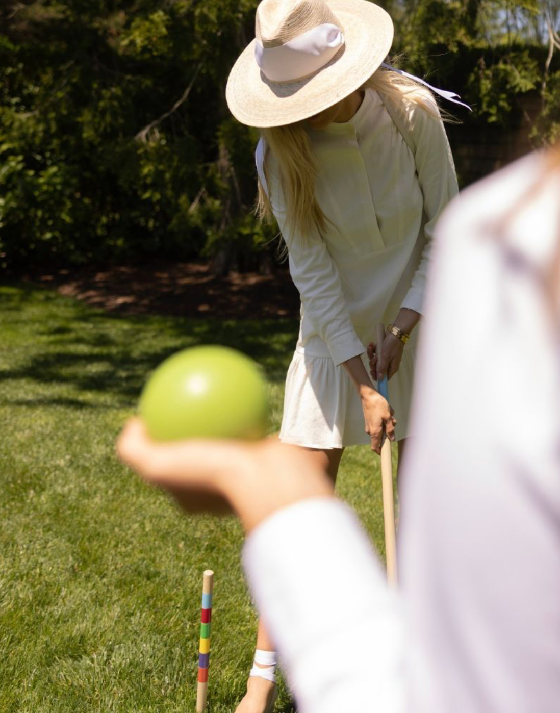 Sombrero para el sol Zinnia - Ancho y corto, con cinta blanca para tenis y croquet