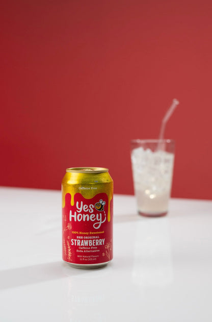 Caisse de soda pétillant à la fraise et au miel