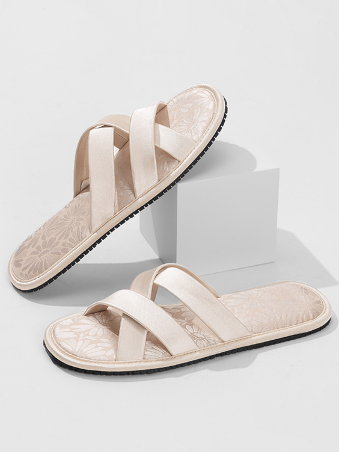Eastern-Inspired Summer Slippers