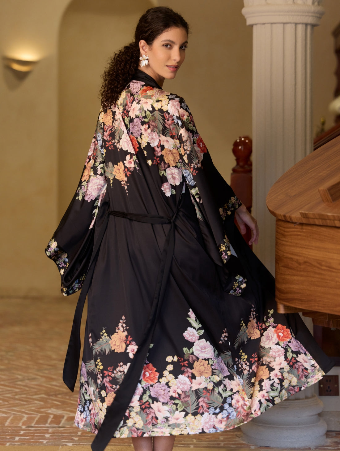 Black Floral Cluster Kimono Robe