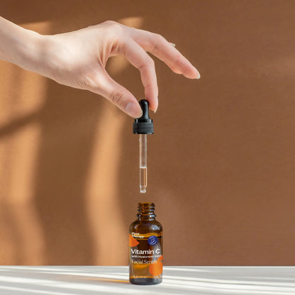 Suero facial de vitamina C con ácido hialurónico