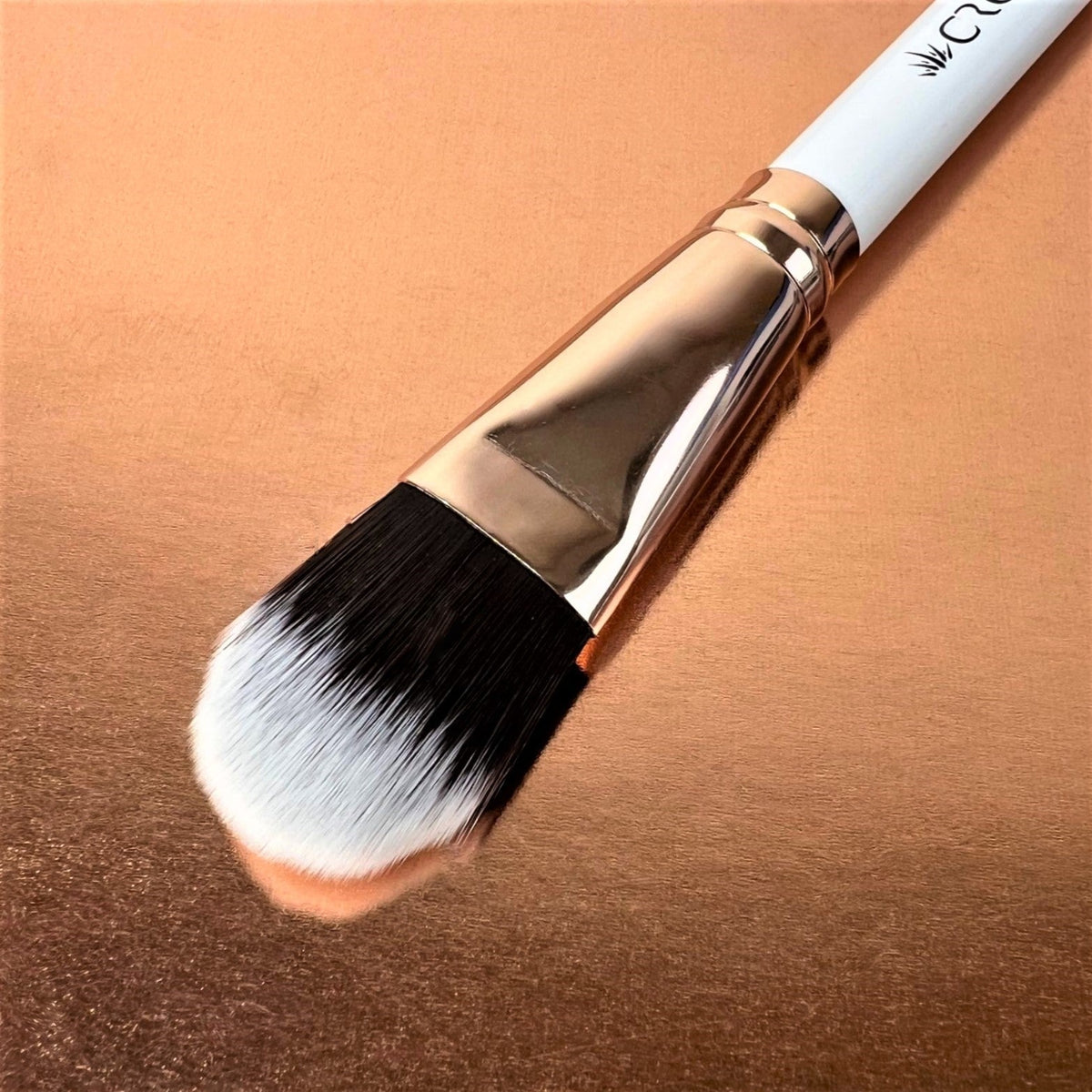 CWG04 - Oval Foundation