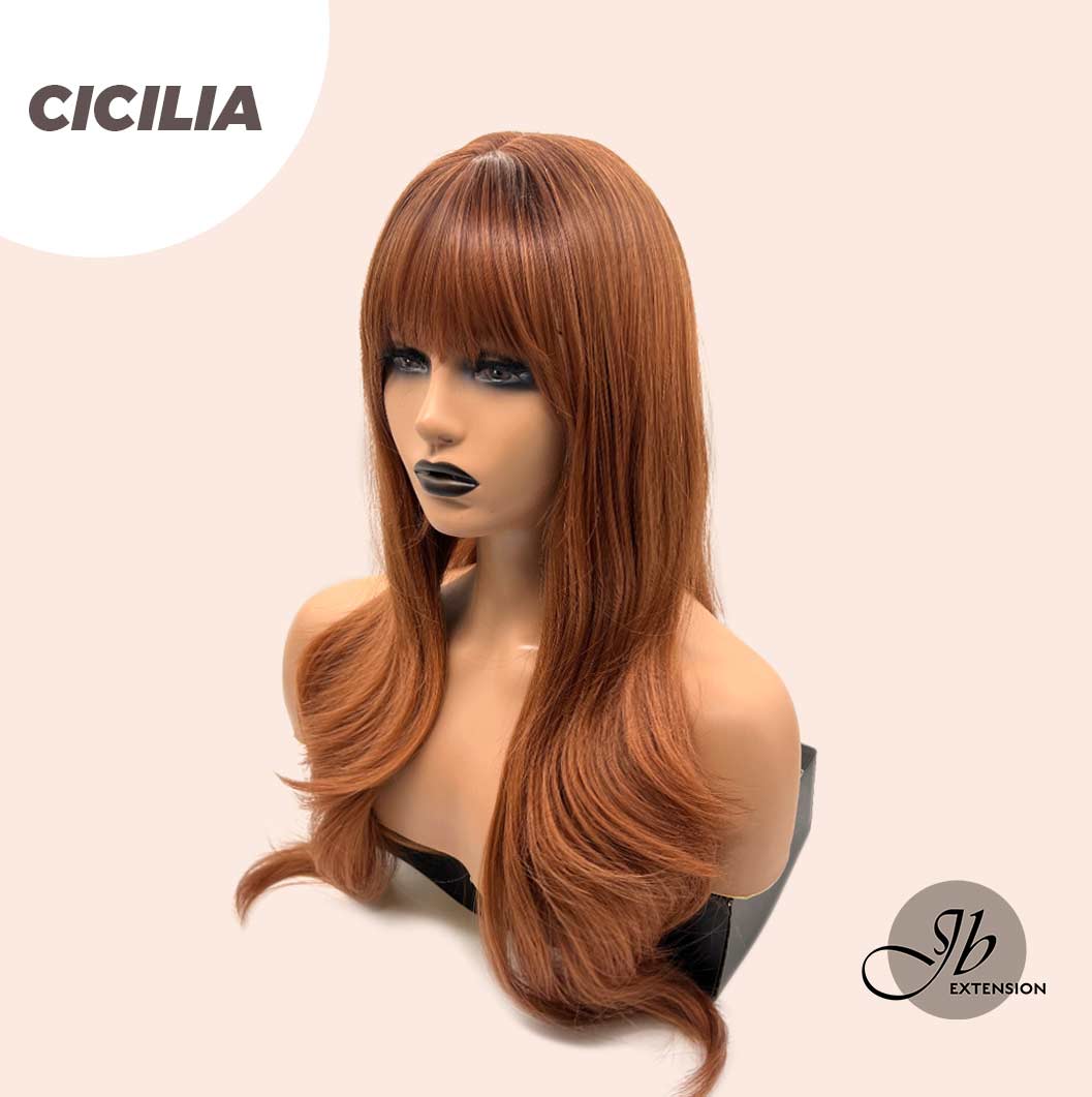 Copy her trendy hair look with CICILIA