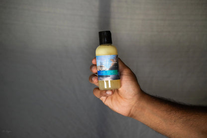 Lavado de barba con ron de laurel