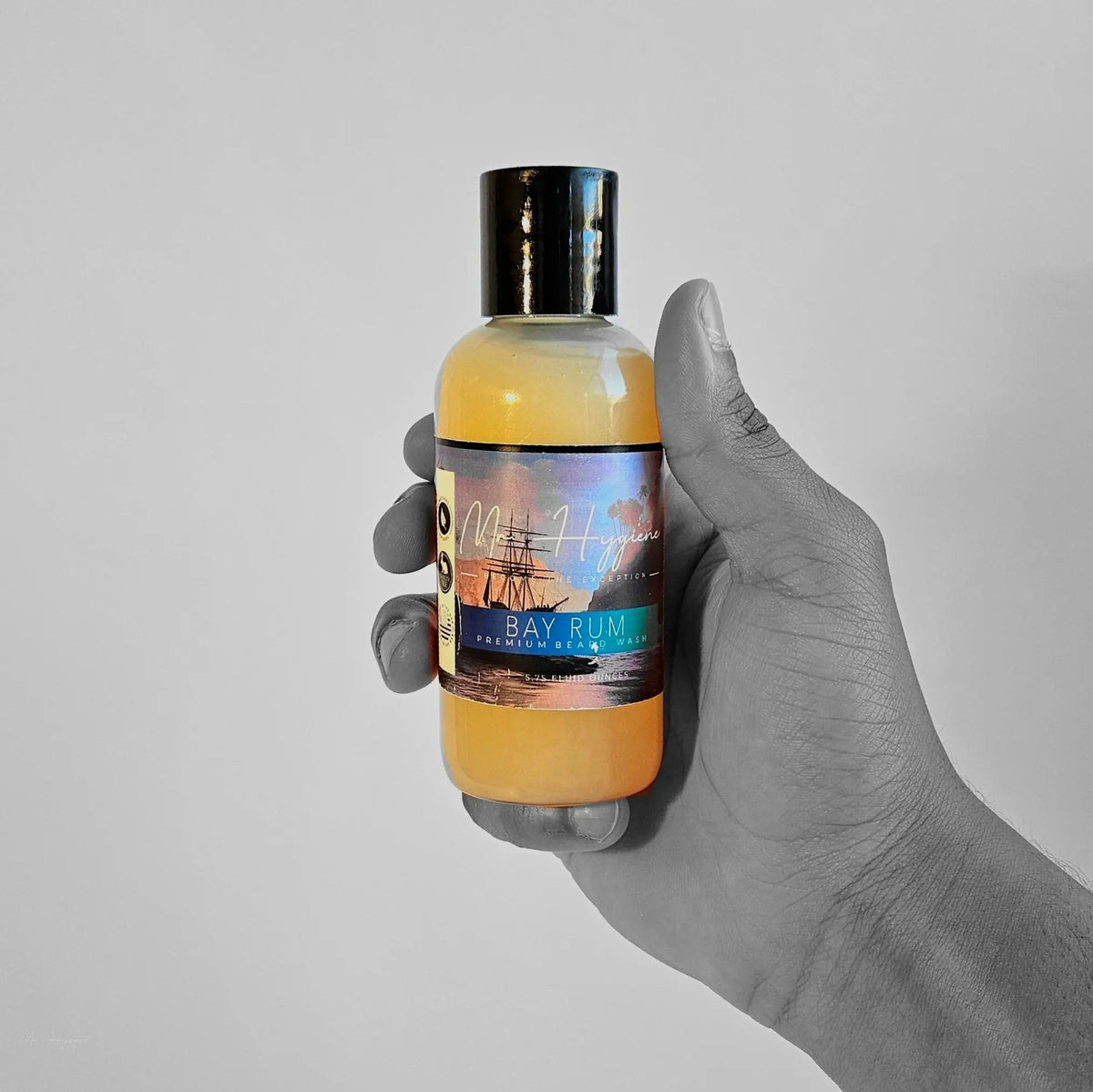 Lavado de barba con ron de laurel