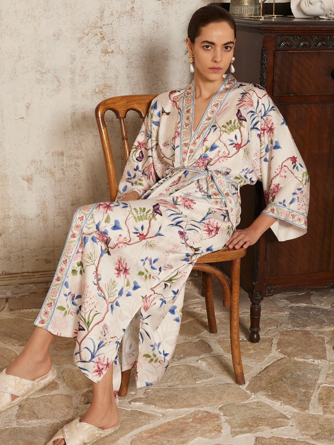 Beige Chinoiserie Floral Long Kimono Robe with Pockets | Daily Health & Beauty