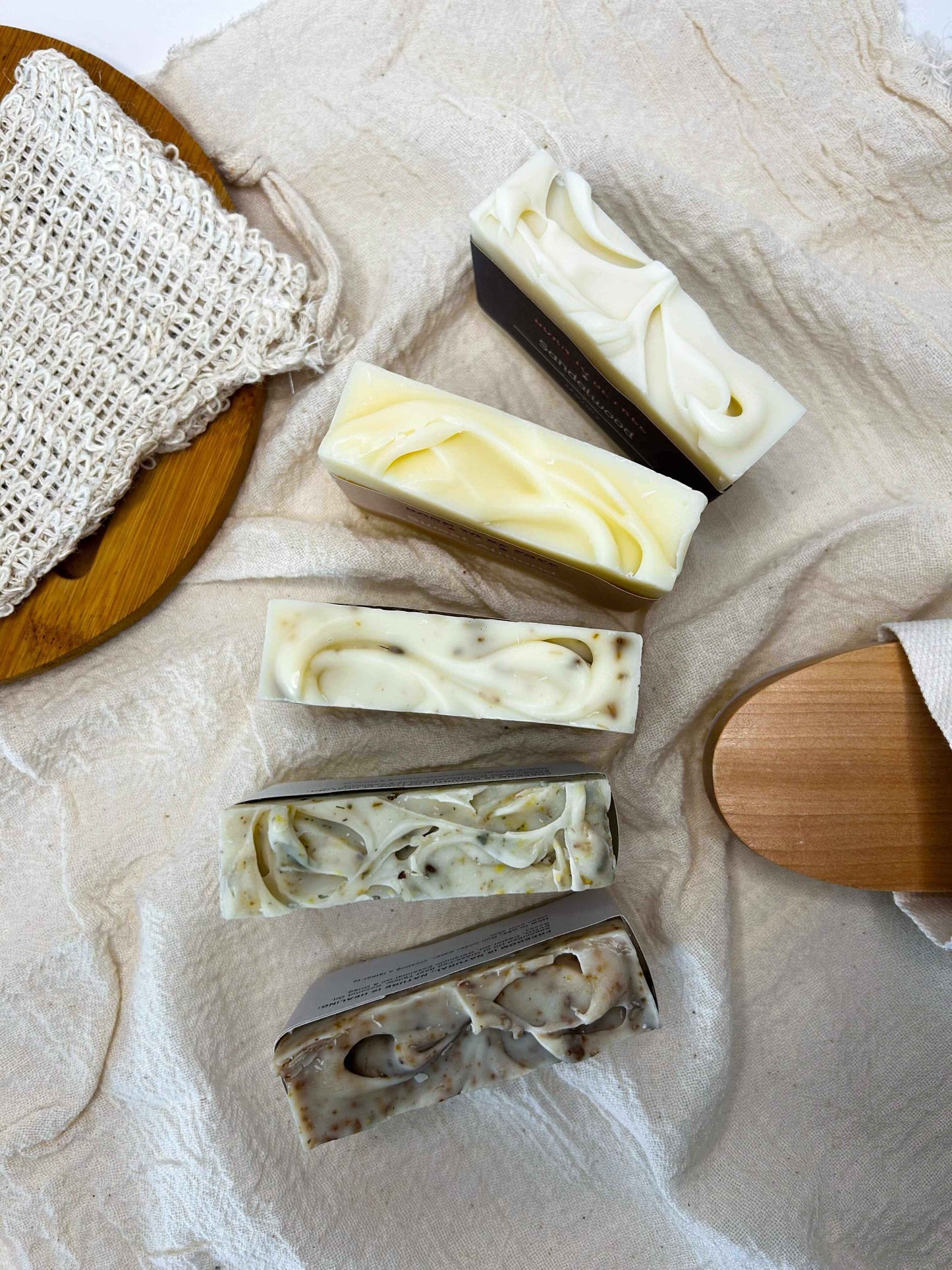 Jabón de sebo sin perfume de manzanilla y caléndula seca