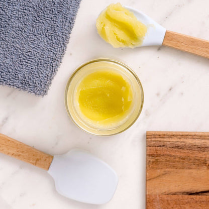 Ungüento de caléndula con aceite de ricino y regaliz