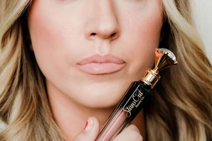 Diamond Lustre Lip Gloss – Hydrating Shine with Diamond-Like Sparkle