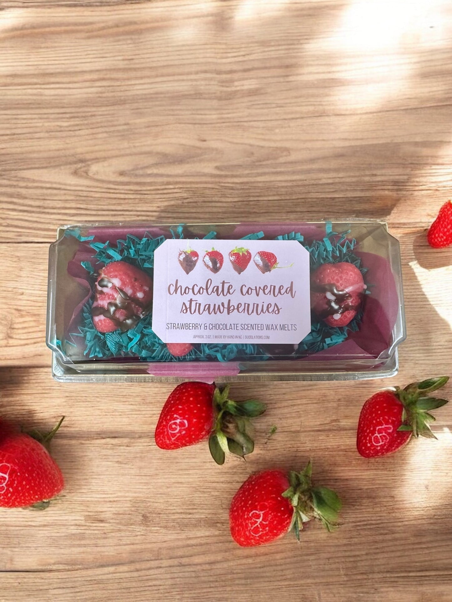Cera derretida de fresas cubiertas de chocolate