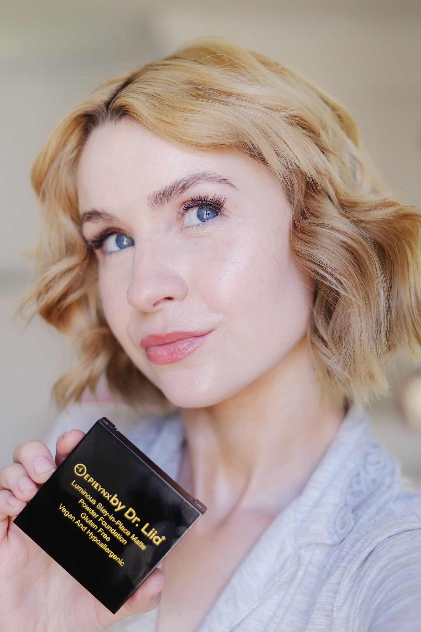 Luminous Powder Foundation for Mature Skin