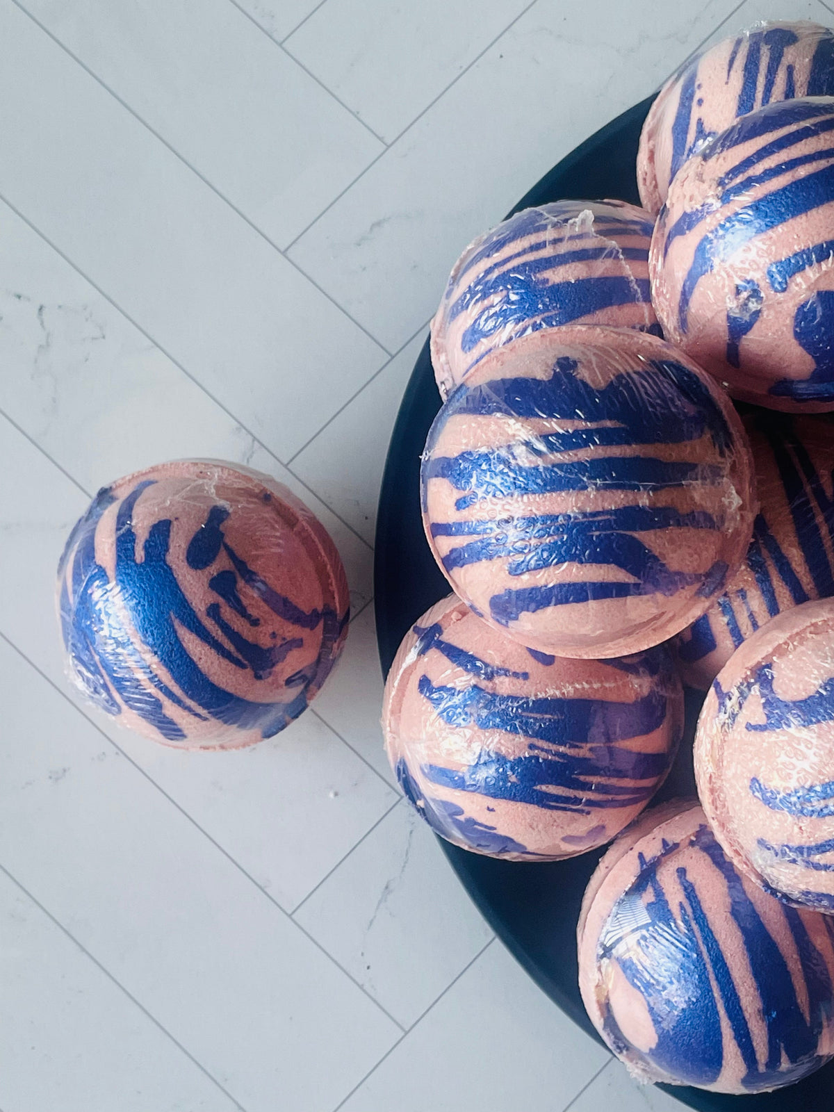 BATH BOMB