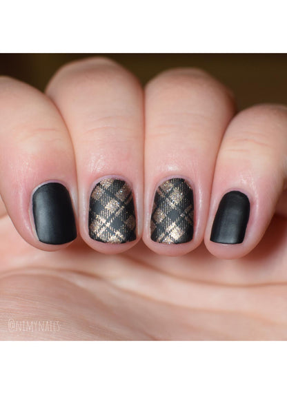 Pretty In Plaid-04