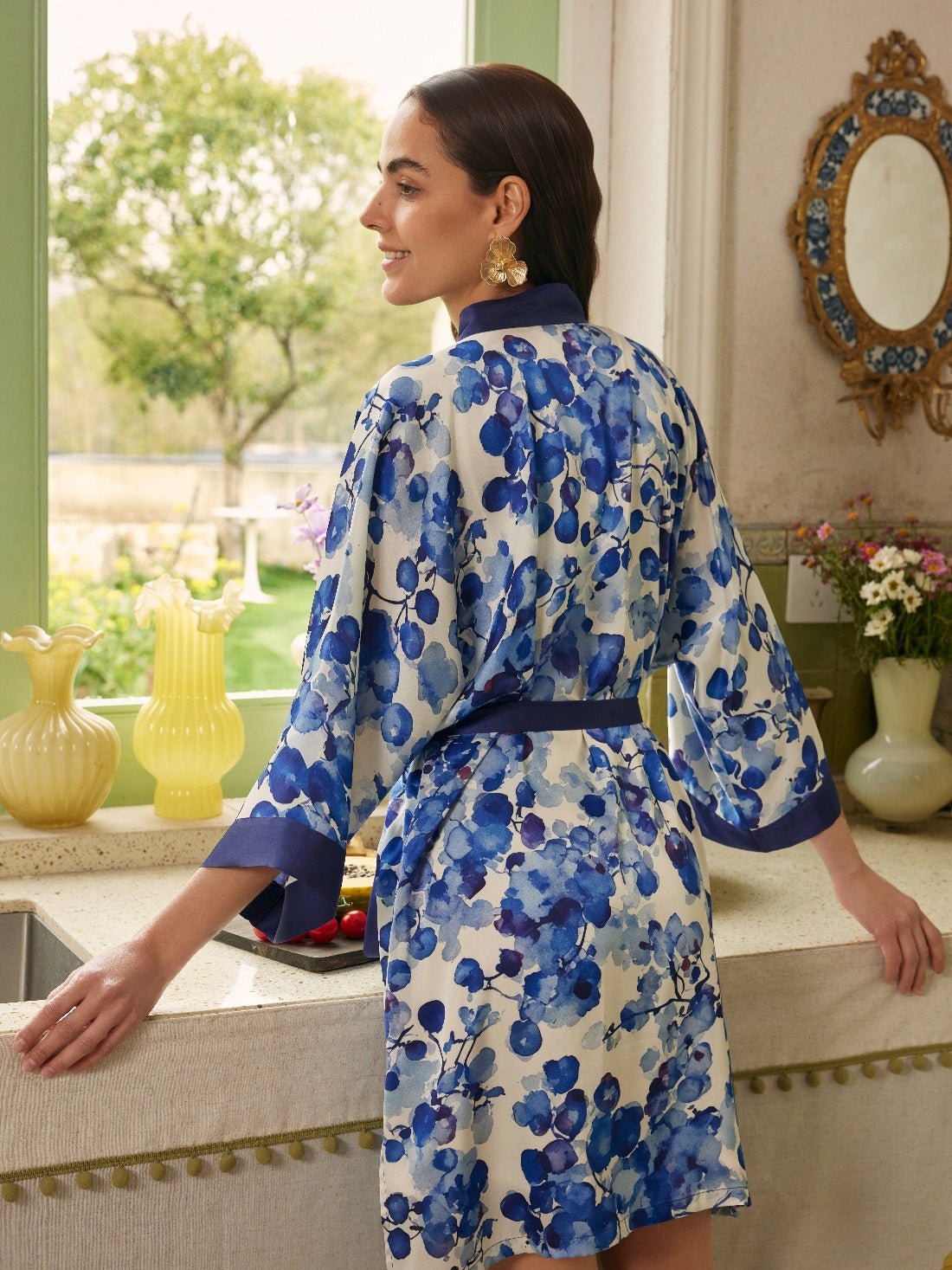 Nordic Berry Short Kimono Robe with Pockets | Daily Health & Beauty