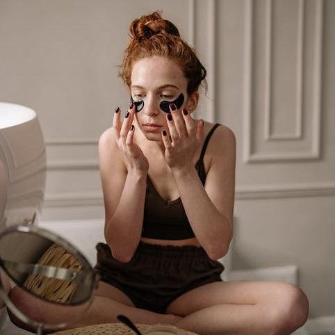 BLACK OBSIDIAN EYE MASK - DETOXIFYING