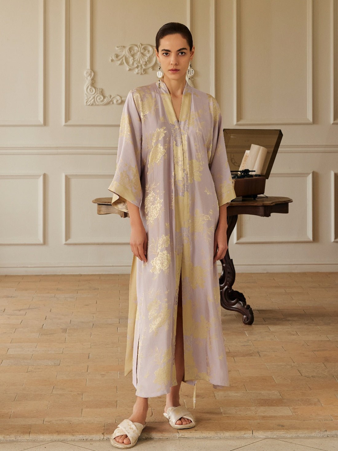 Reversible Lavender & Gold Jacquard Kimono Robe | Daily Health & Beauty