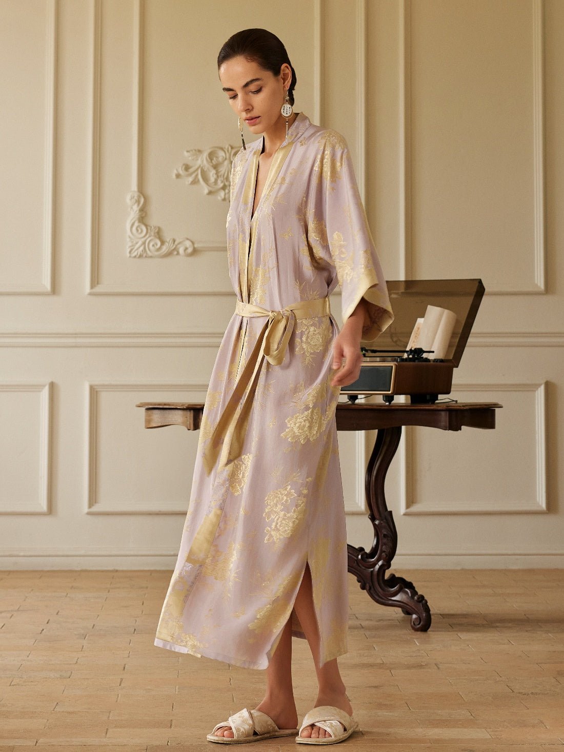 Reversible Lavender & Gold Jacquard Kimono Robe | Daily Health & Beauty